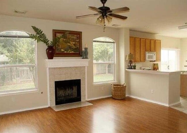 Building Photo - 8904 Glen Canyon Dr