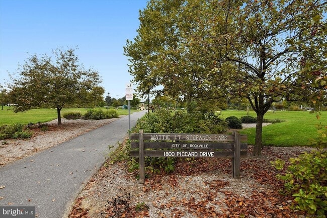 Building Photo - 1004 Gaither Rd