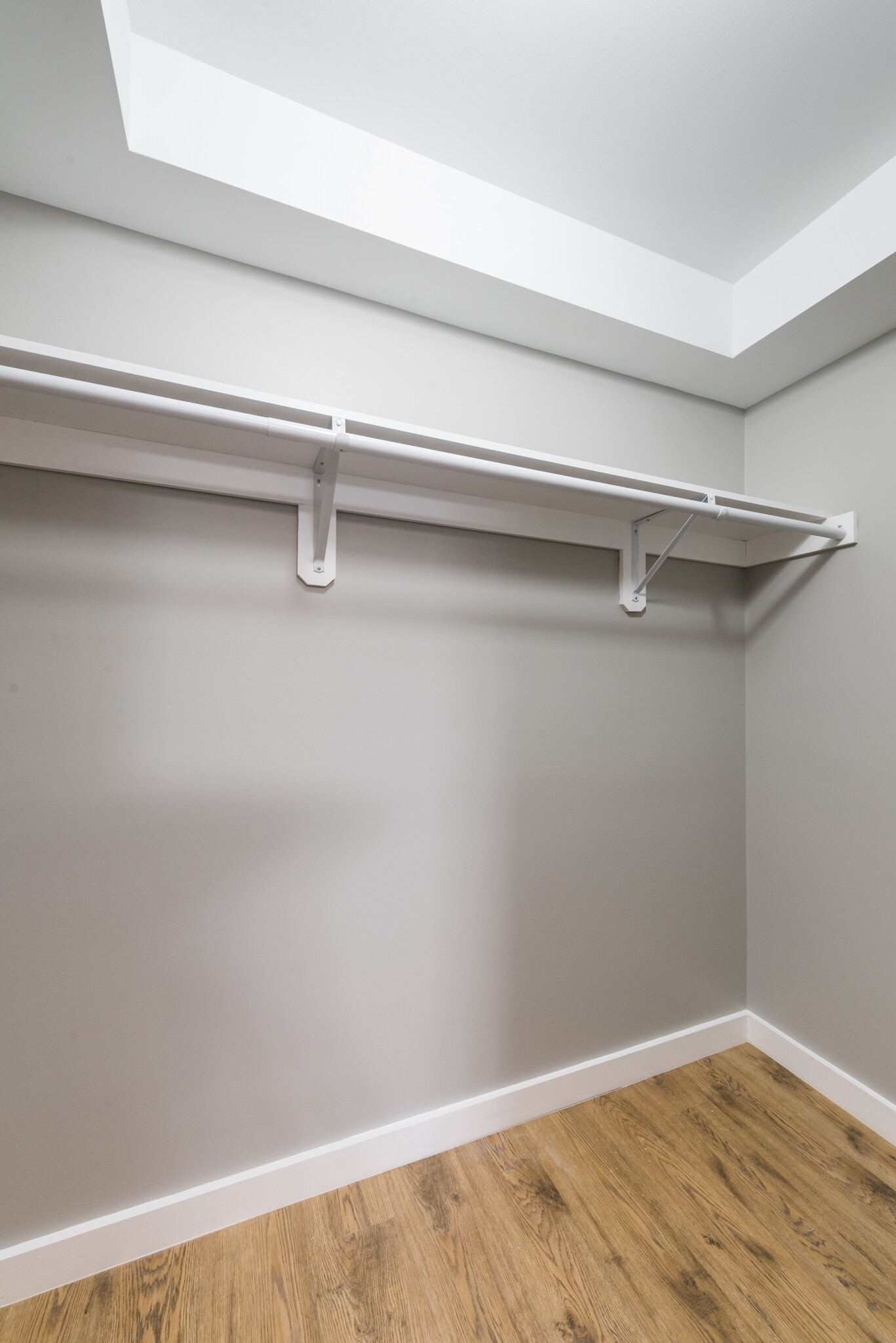 Walk-in closet - 523A Irving St NW