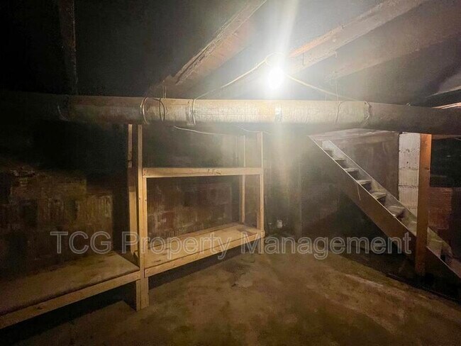 Building Photo - 629 3rd Ave