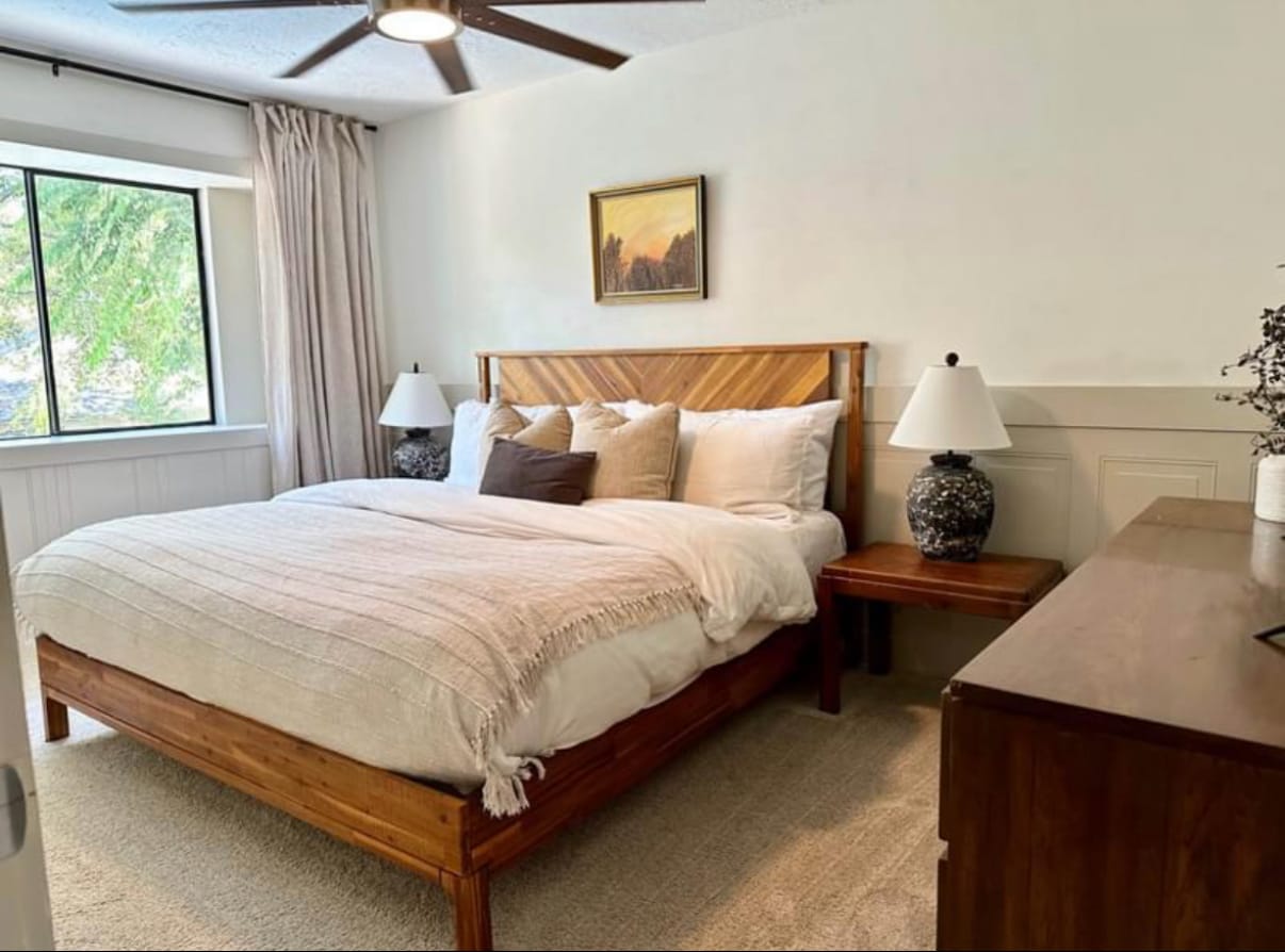 Building Photo - 5006 Deer Point Dr