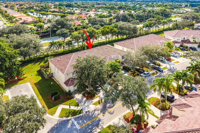 Building Photo - 8024 Briantea Dr