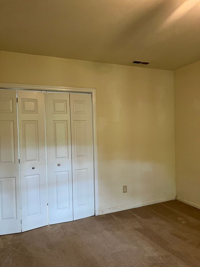 Building Photo - Cozy 2bd House In Great Location!