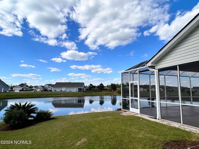 Building Photo - BEAUTIFUL HOME AVAILABLE APRIL 1ST