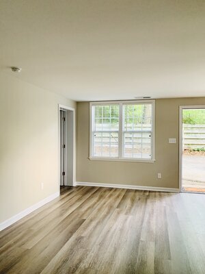 Den - 1672 B. South Milledge Avenue