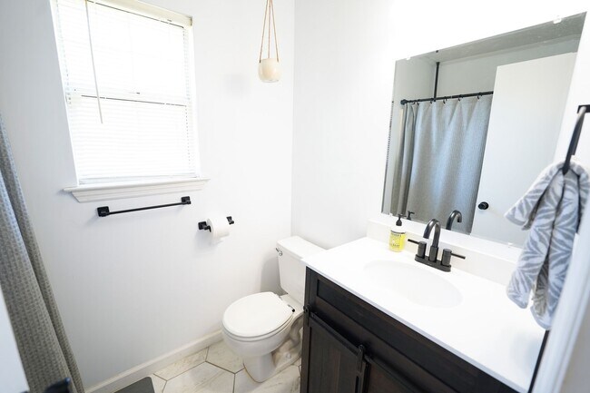 Building Photo - Coming Available!