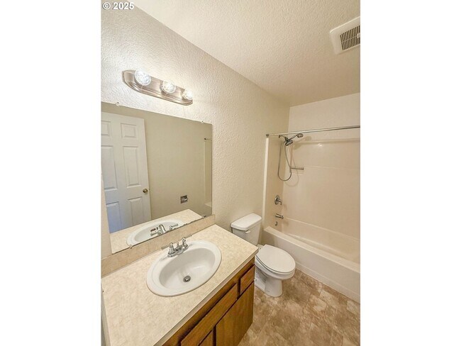 Building Photo - 1927-1929 Green Ave