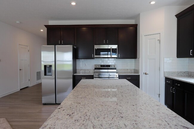 Building Photo - 464 Rochdale Run