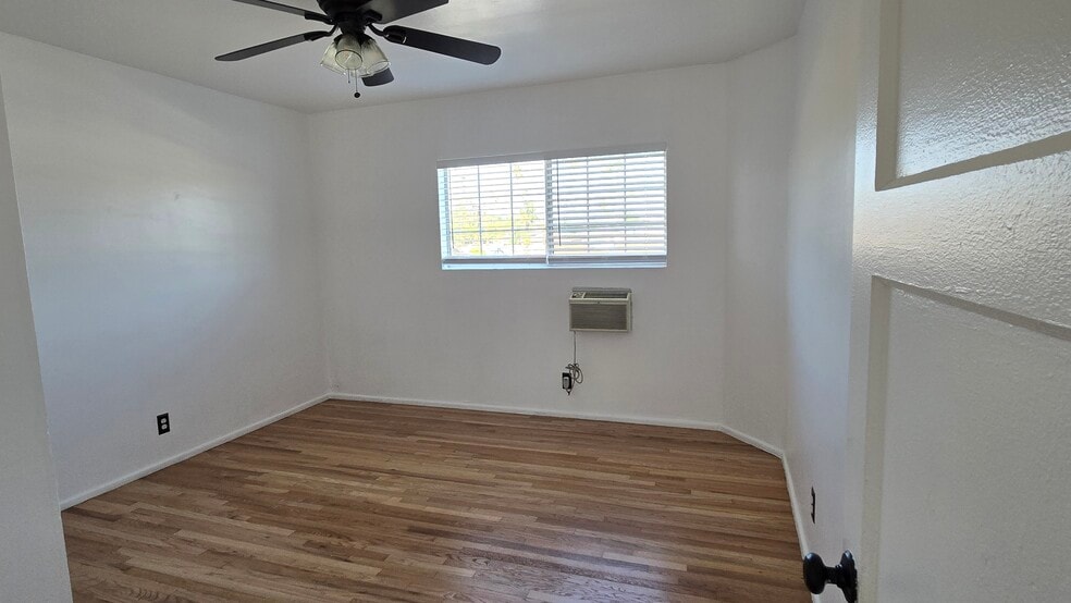 Building Photo - 3554 Locke Ave