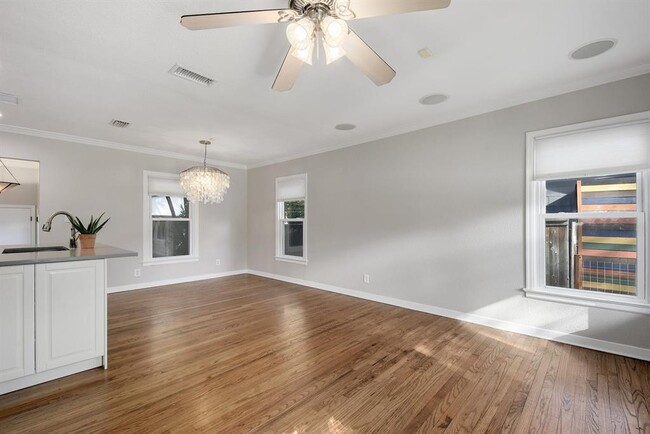 Building Photo - 5800 Chesterfield Ave