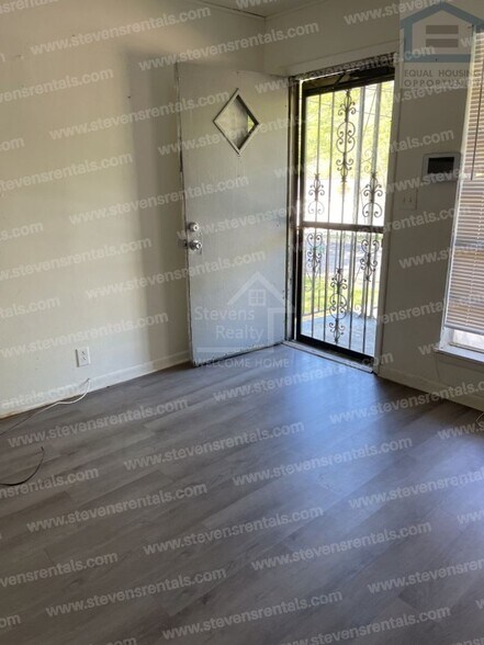 Building Photo - 3518 Ohls Ave