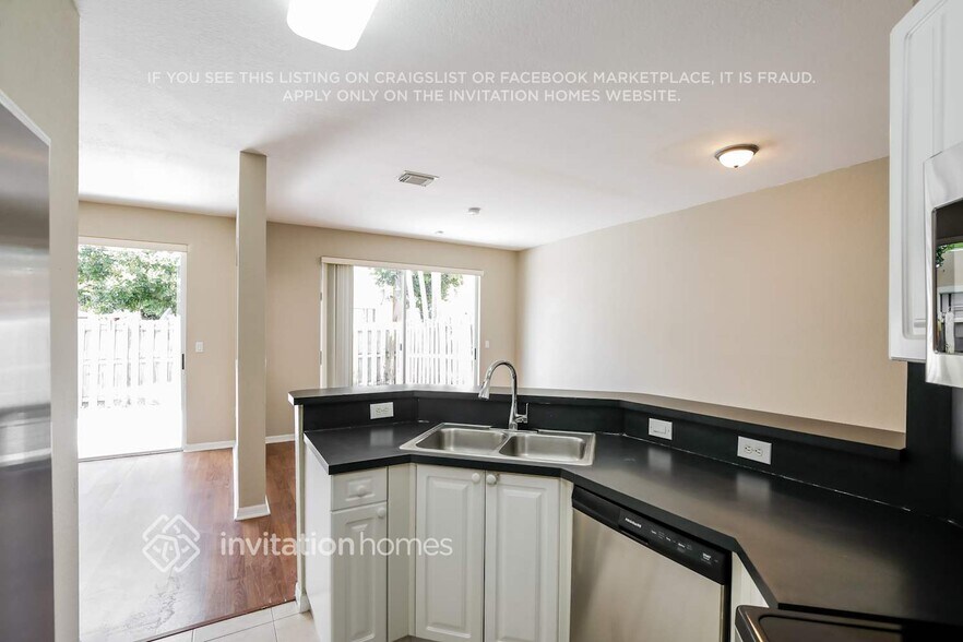 Building Photo - 13737 SW 116th Terrace