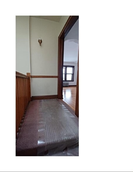 Building Photo - 2614 N Lockwood Ave