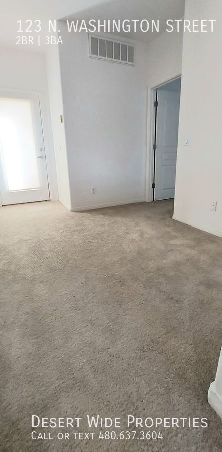 Building Photo - 123 N Washington St