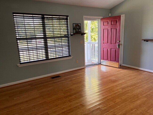 Building Photo - 308 Vernon Traylor Dr