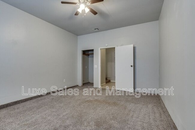 Building Photo - 236 NW 85th St