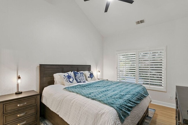 Building Photo - 8 Coral Ridge