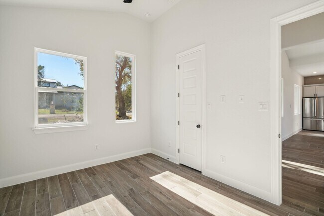 Building Photo - 3006 Dew Drop
