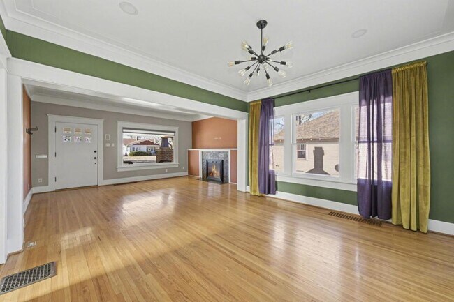 Building Photo - 1846 W 12th Street Rd