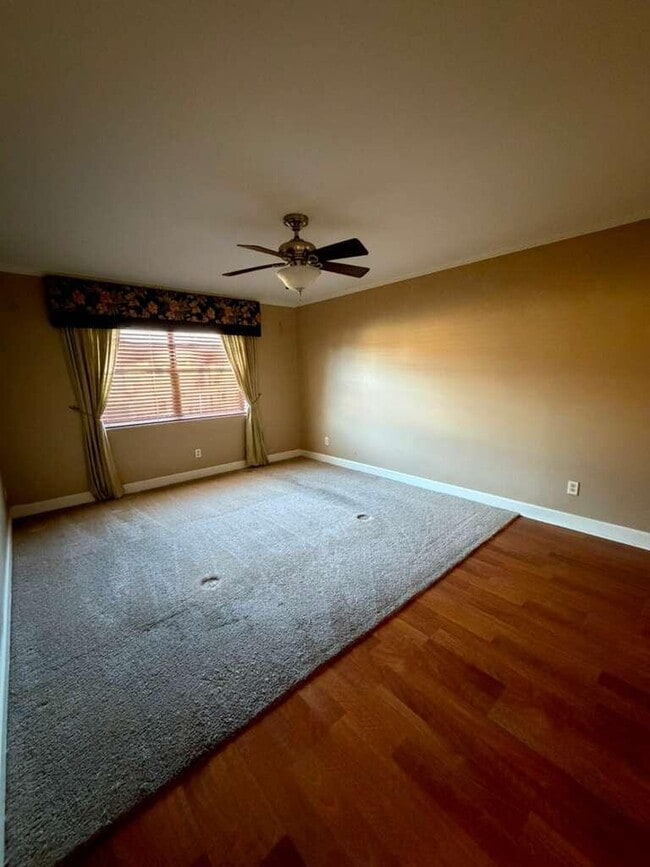 Building Photo - 2050 Oleander Blvd