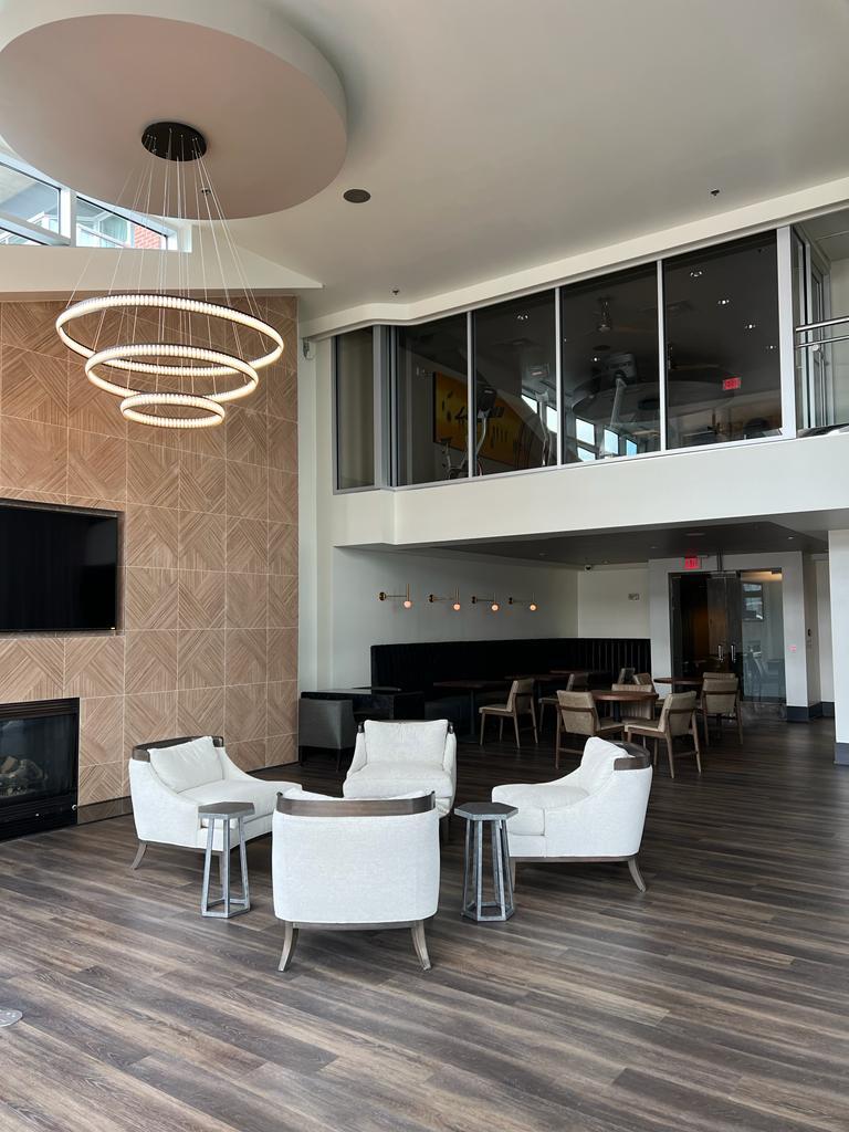 Building Photo - 600 12th Ave S