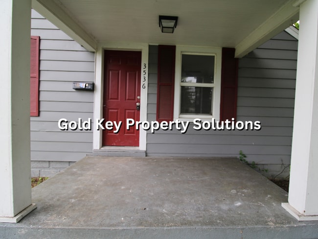 Building Photo - Updated 2 BR 1 BA House with Central Air and Garage (SECTION 8 APPROVED)