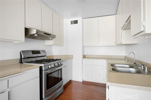 Building Photo - 1142 Stanley Ave