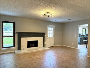 Building Photo - 3815 Flintrock Ln