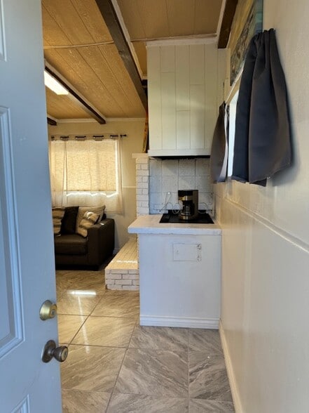 Building Photo - 4701 1/2 W 168th St