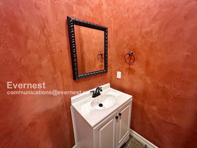 Building Photo - 3405 Grand Mesa Dr