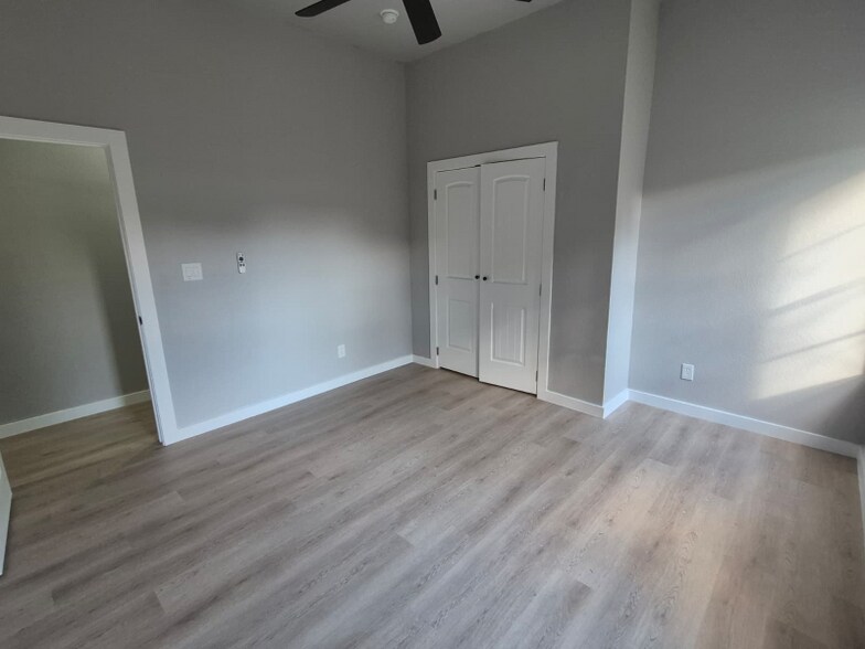 Building Photo - 2209 Gano St