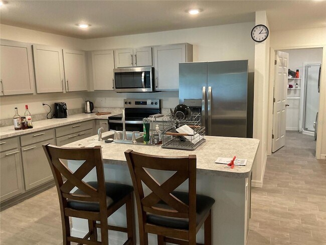 Building Photo - 36 Red Barn Dr