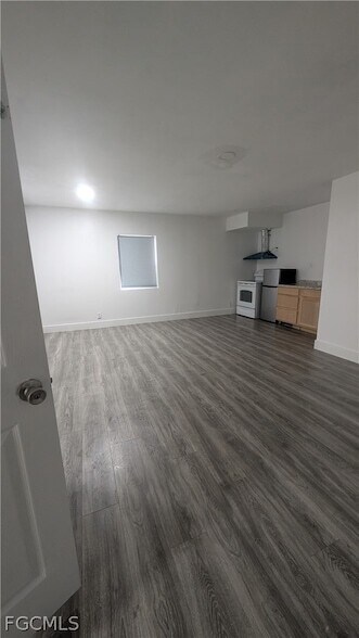 Building Photo - 660 S Missouri St