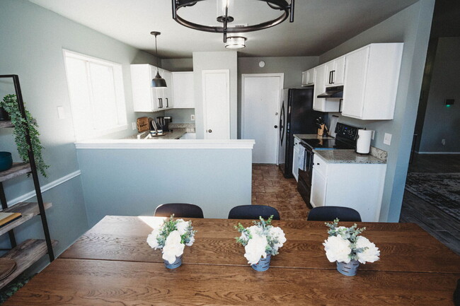 Building Photo - 2607 Rampart Loop