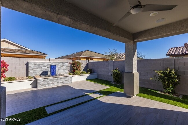 Building Photo - 15292 W Linden St