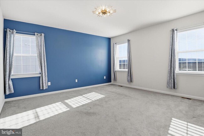 Building Photo - 889 Barksdale Dr