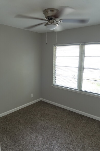 Building Photo - 1104 Southampton St