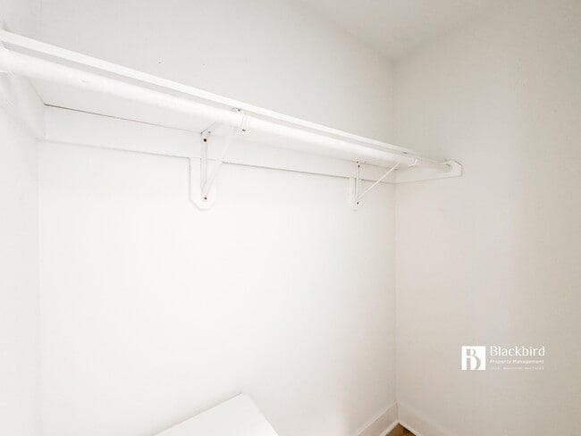 Building Photo - 1011 18th St NE