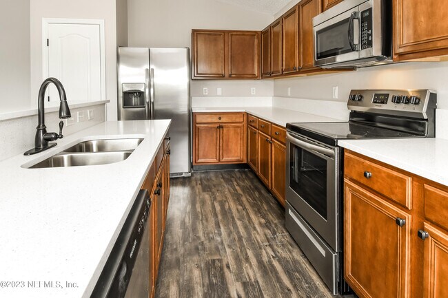 Building Photo - 86730 Cartesian Pointe Dr