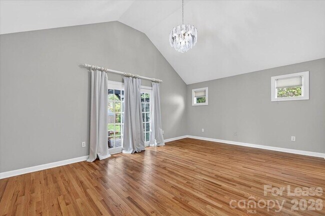 Building Photo - 3920 Haven Dr