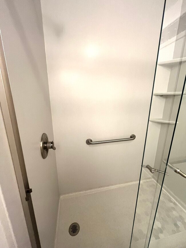 Building Photo - 41C White Farms Rd