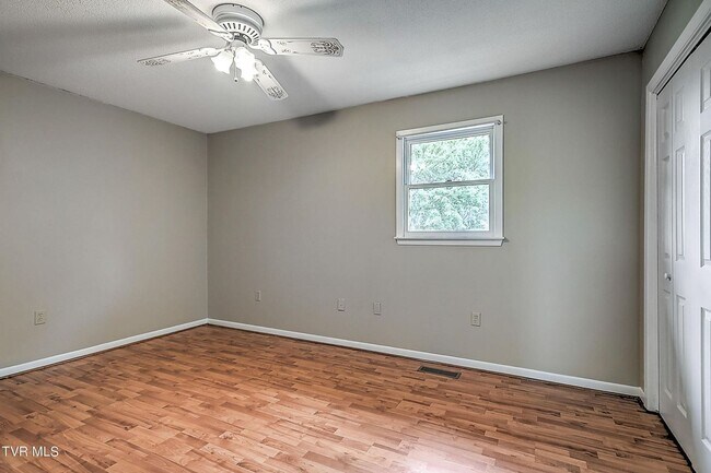 Building Photo - Bellhaven townhouse