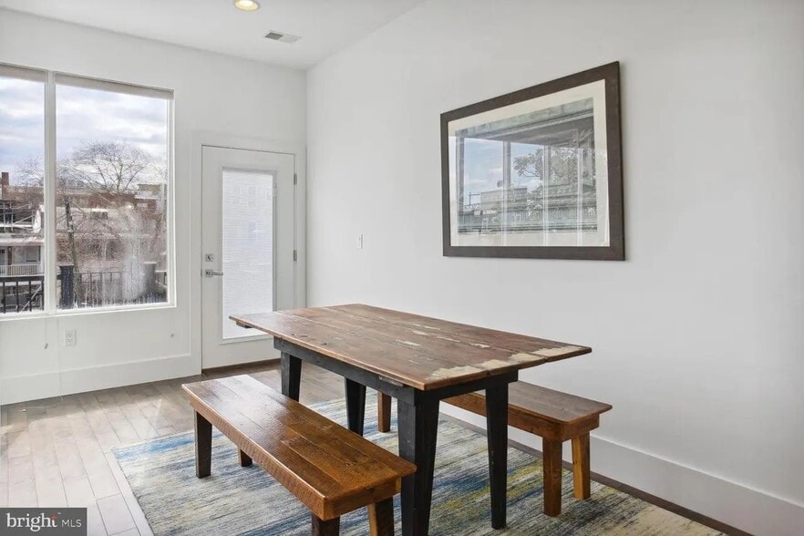 Building Photo - 1230 Fairmont St NW