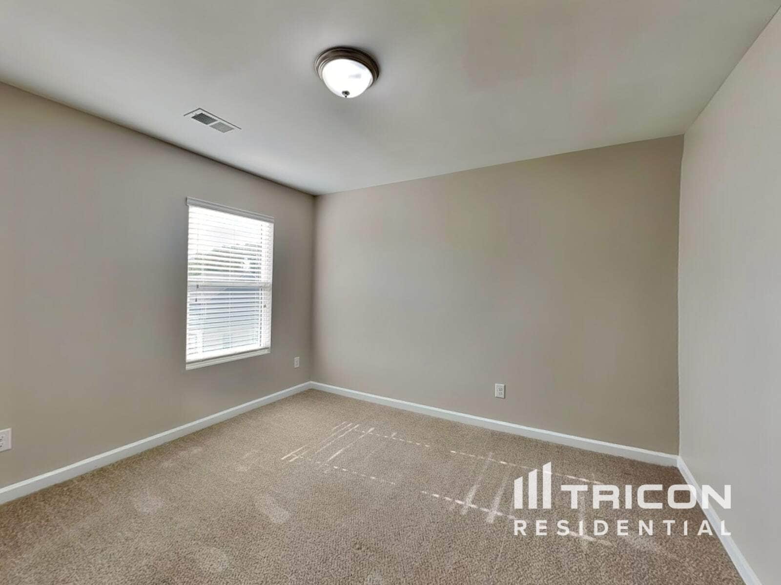 Building Photo - 1938 Roxey Ln