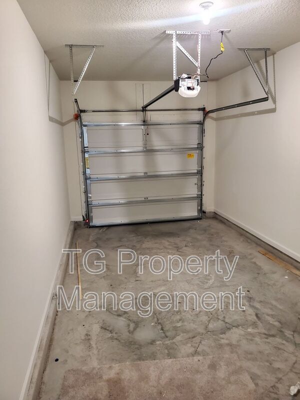 Building Photo - 26 Great Star Ct