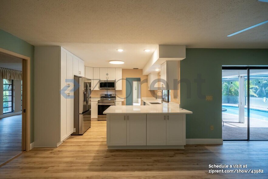 Building Photo - 1774 Whiskey Creek Dr