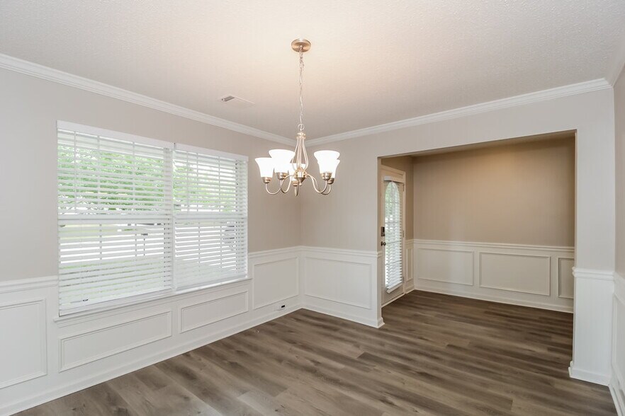 Building Photo - 4246 Holliday Rd