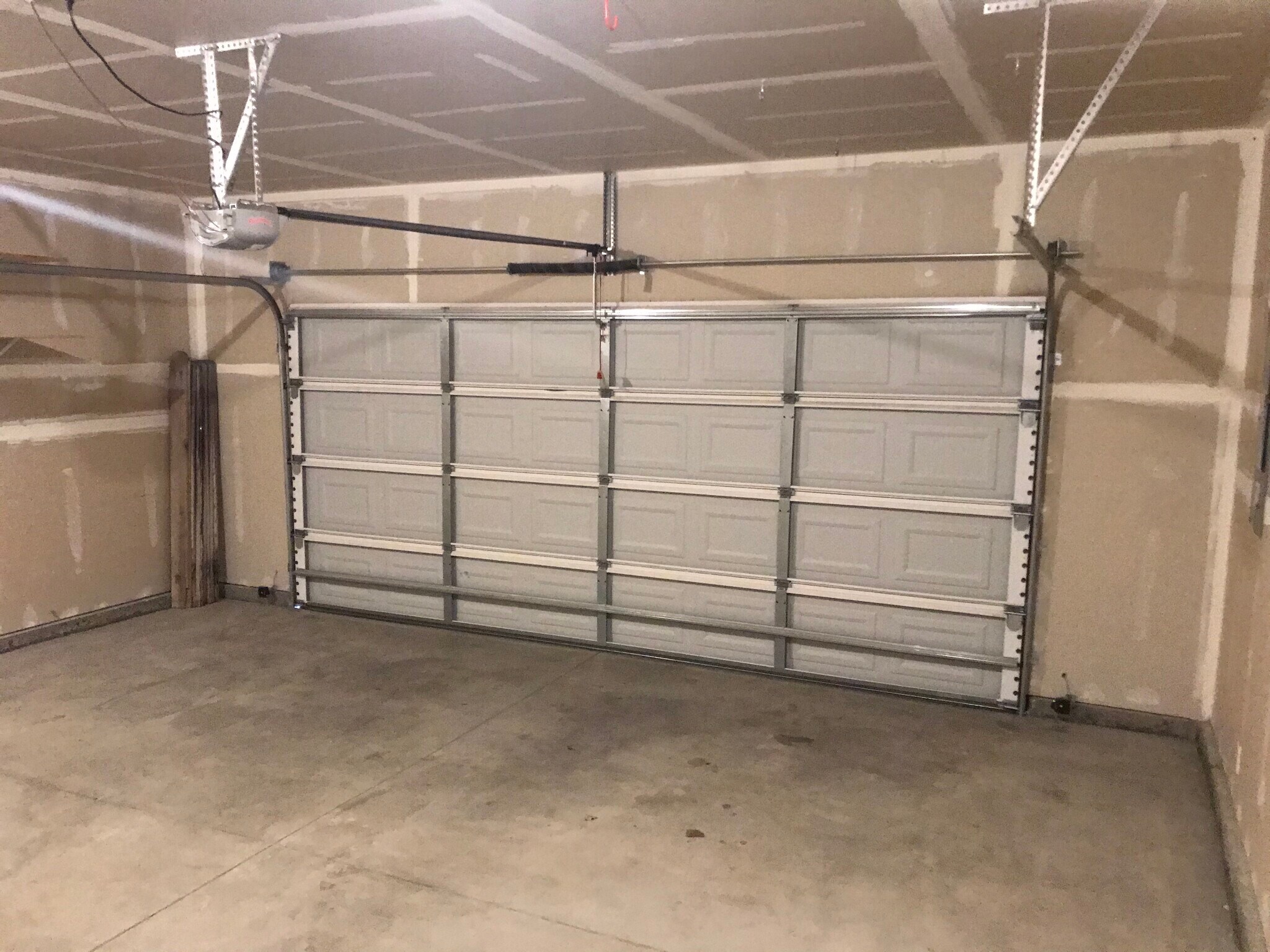 Building Photo - 16089 Sunnyfield