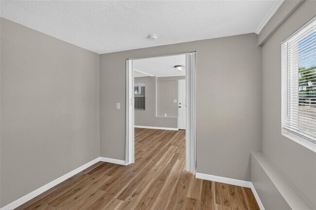 Building Photo - 18015 1st St E