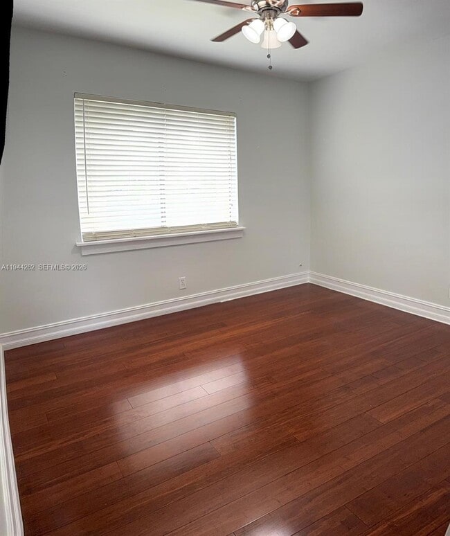 Building Photo - 242 Wimbledon Lakes Dr